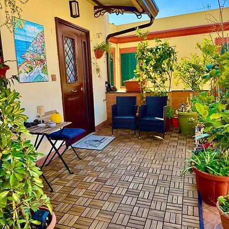 Il Cammeo 2 Guest House, Near Pompeii And Vesuvius Torre del Greco Exterior photo