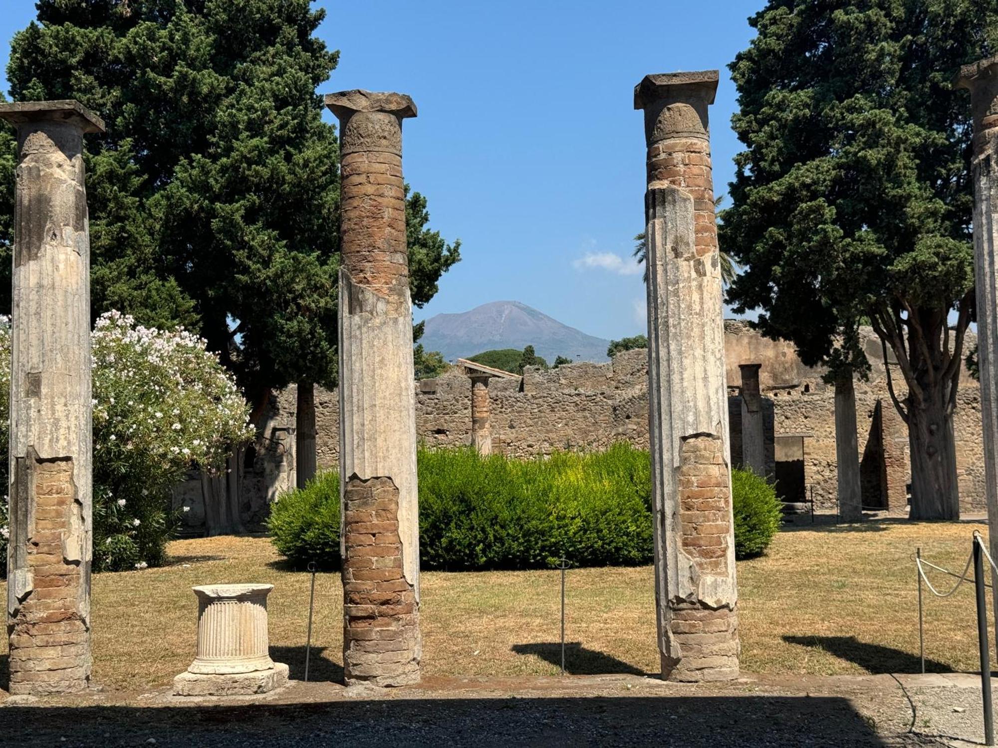 Il Cammeo 2 Guest House, Near Pompeii And Vesuvius Torre del Greco Exterior photo